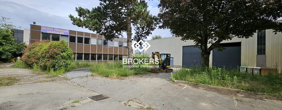 Flex in Plaisir for sale - Building Photo - Image 2 of 5