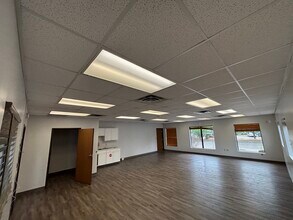 2357 Delhi Commerce Dr, Holt, MI for lease Building Photo- Image 2 of 8