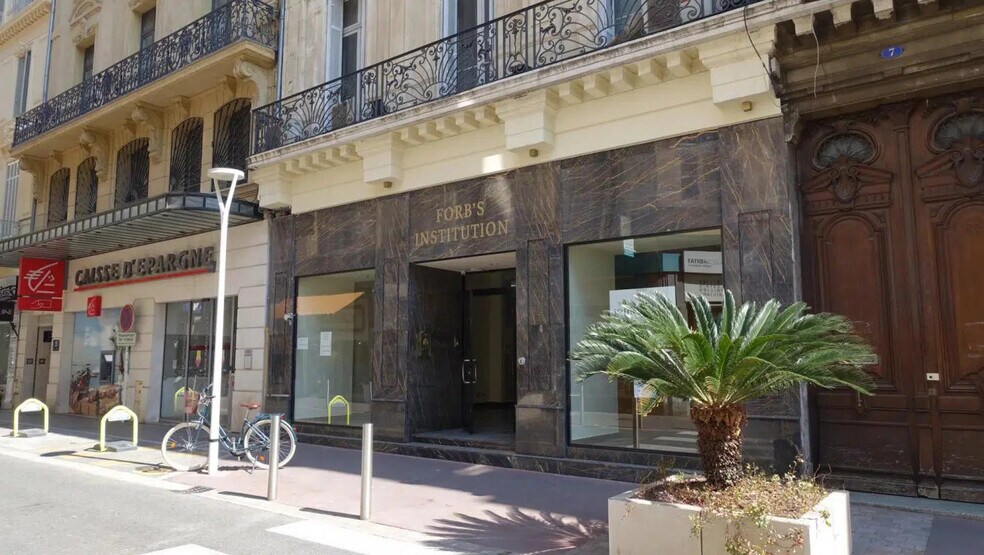 Retail in Cannes for lease - Building Photo - Image 2 of 7