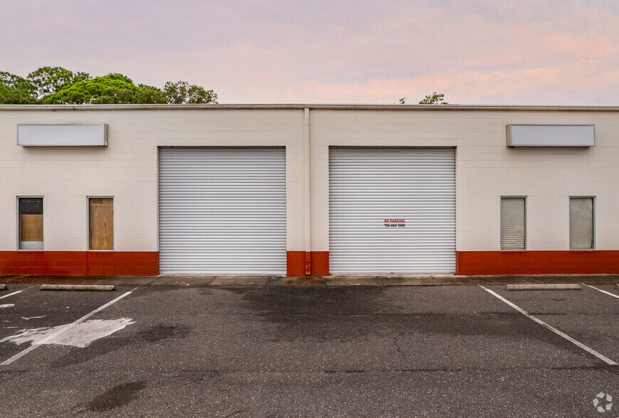 13355 Belcher Rd, Largo, FL 33773 Ulmerton Warehouse Center