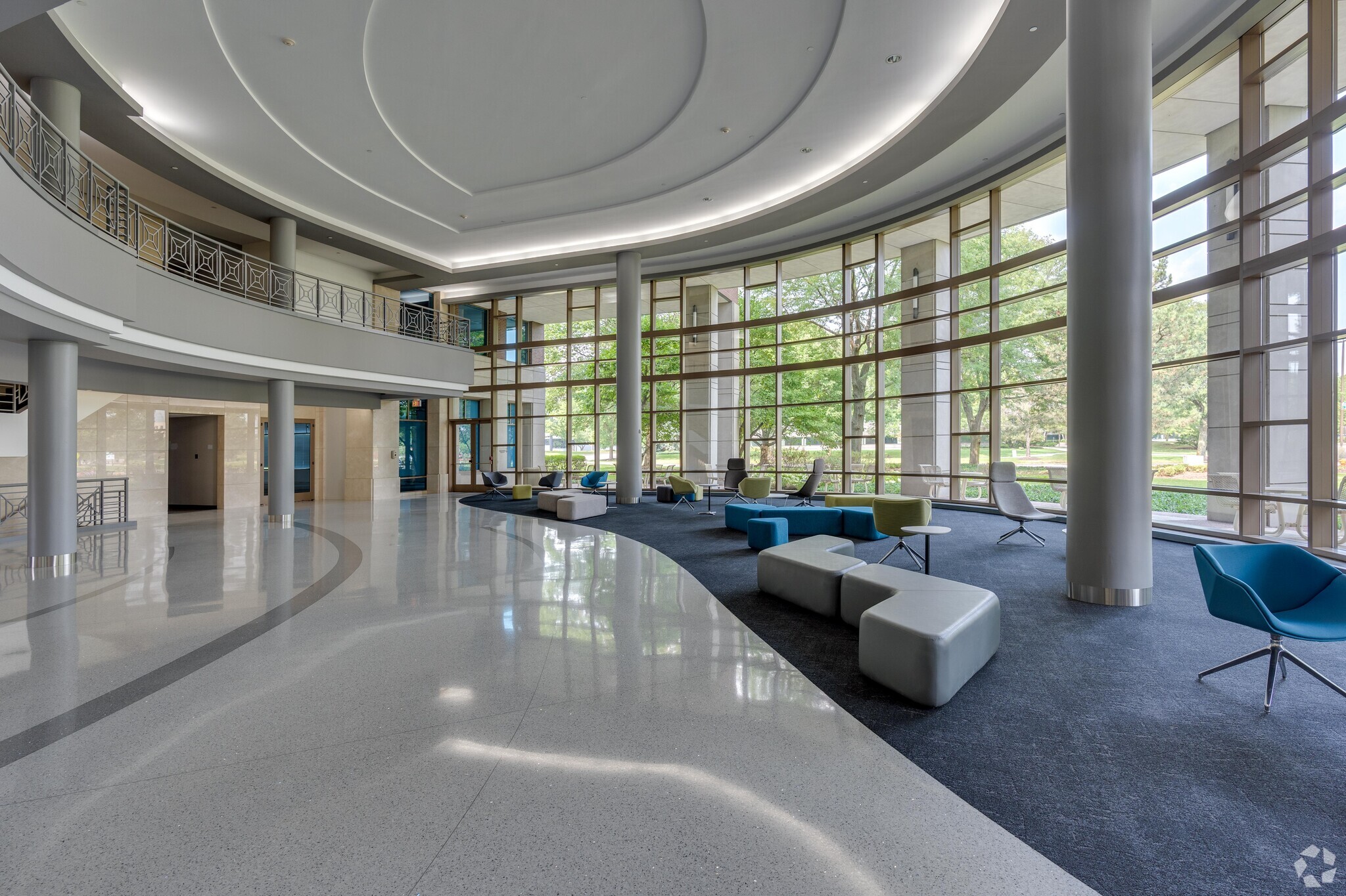 215 W Diehl Rd, Naperville, IL for sale Lobby- Image 1 of 1