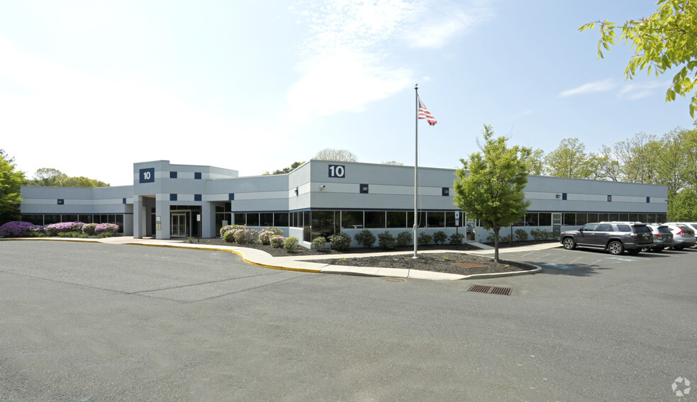 10 Industrial Way E, Eatontown, NJ for sale - Primary Photo - Image 1 of 1