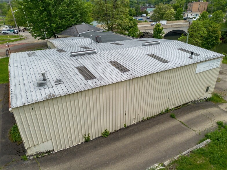 154 Fairmount Ave, Jamestown, NY for sale - Building Photo - Image 2 of 42