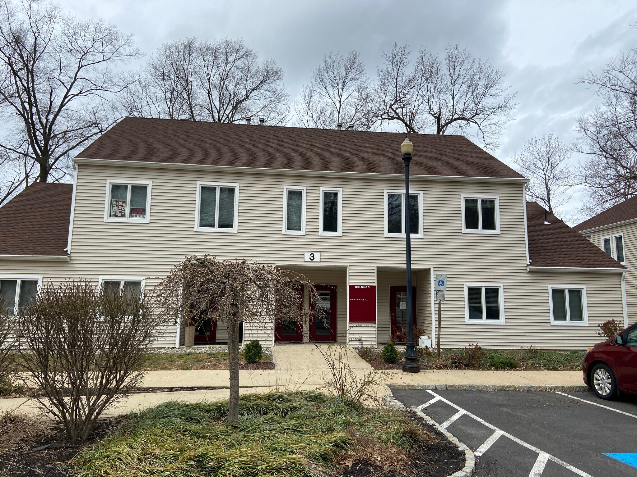 3 Clyde Rd, Somerset, NJ 08873