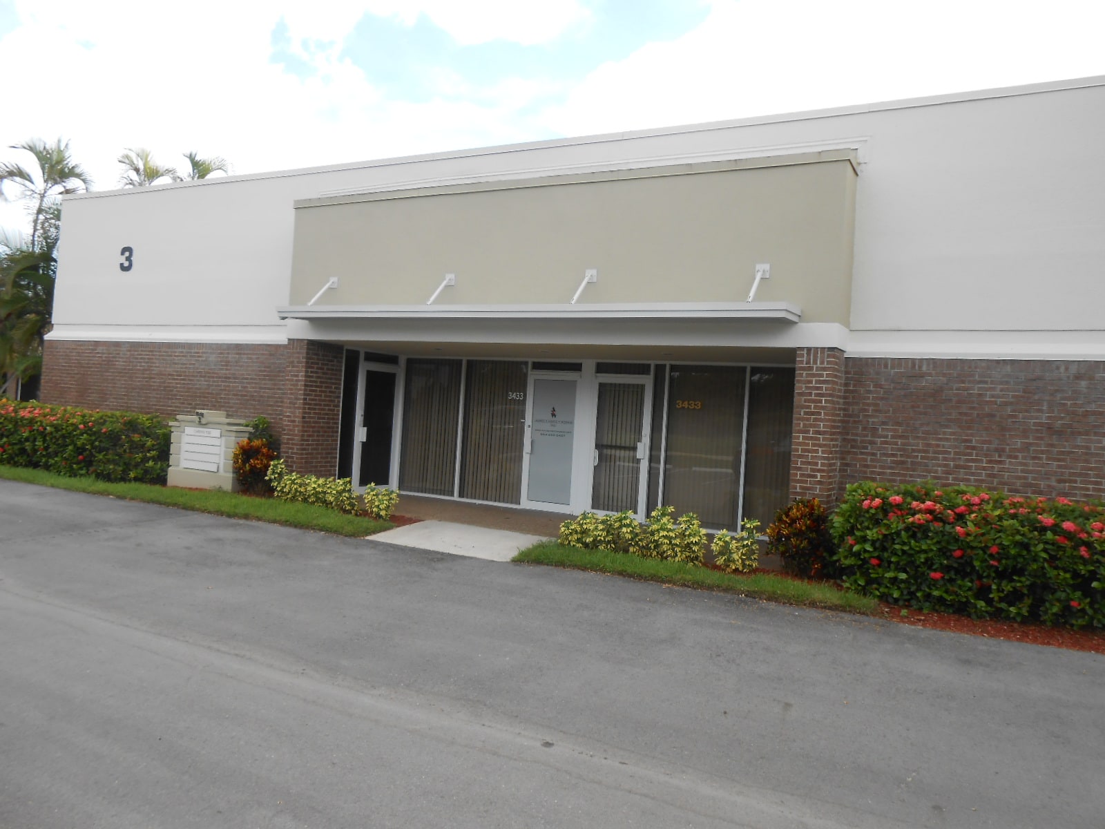 3301-3471 NW 55th St, Fort Lauderdale, FL for lease Building Photo- Image 1 of 7