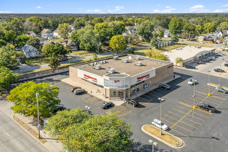 1300-1330 E University Ave, Des Moines, IA for sale - Building Photo - Image 3 of 9