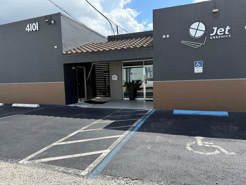 4101 SW 73rd Ave, Miami, FL for lease - Building Photo - Image 2 of 11