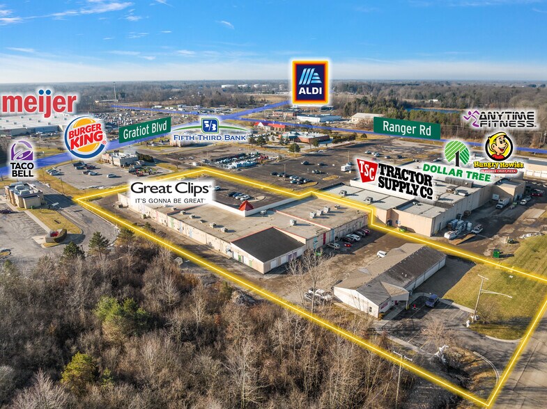 3180-3280 Gratiot Ave, Marysville, MI for lease - Building Photo - Image 3 of 6