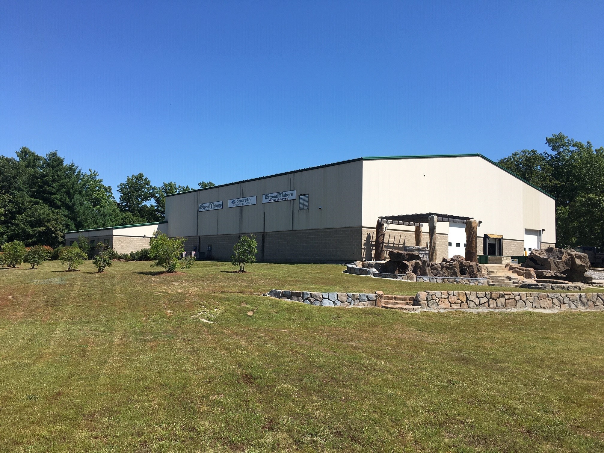 4 Center St, Merrimack, NH for sale Building Photo- Image 1 of 1