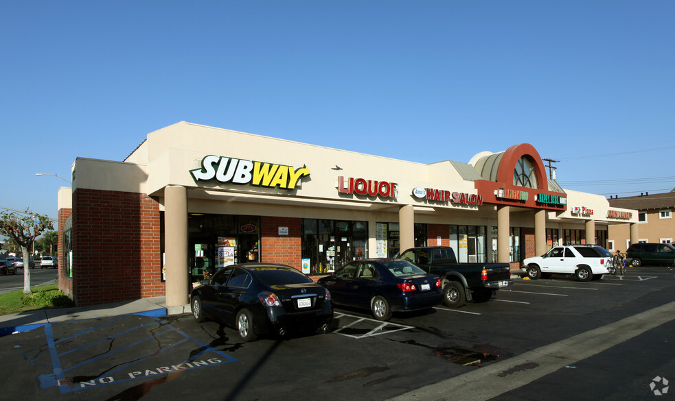 135 W Ball Rd, Anaheim, CA for lease - Building Photo - Image 3 of 4