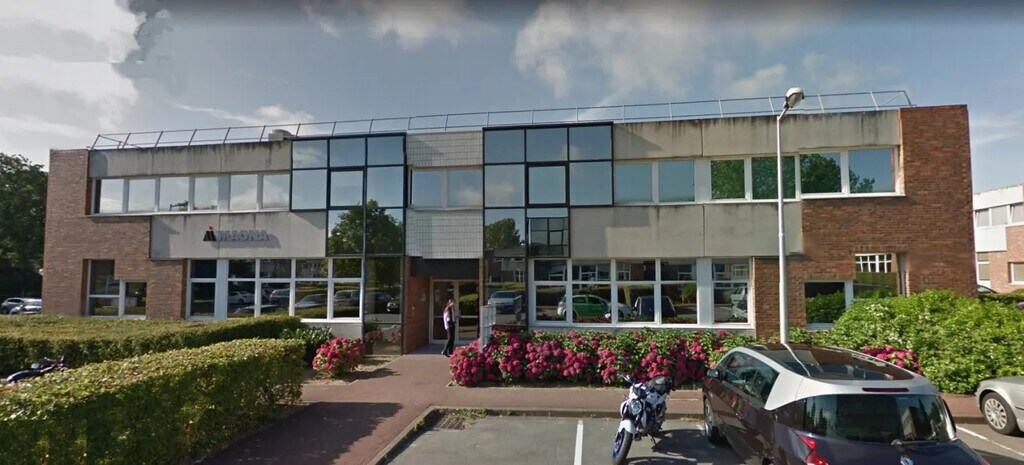 Location Bureaux 810 m² - Photo 1