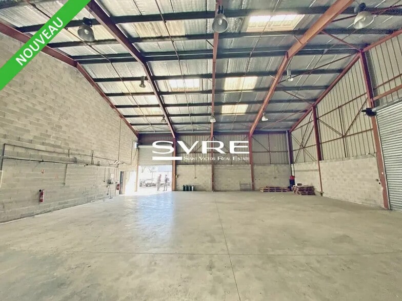 Office in Aubagne for lease - Interior Photo - Image 2 of 8