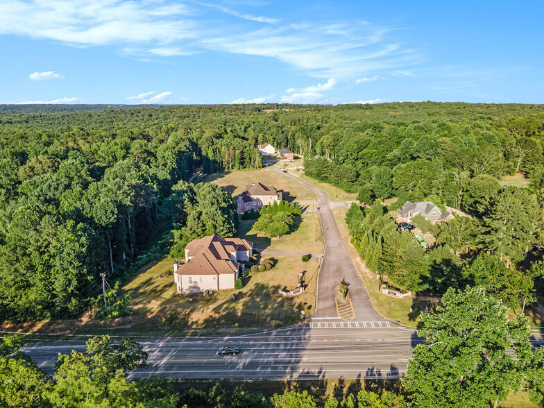 1011 Queens Bridge Way, Griffin, GA for sale - Aerial - Image 2 of 8