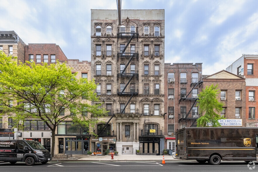 60-62 2nd Ave, New York, NY for lease - Building Photo - Image 1 of 10