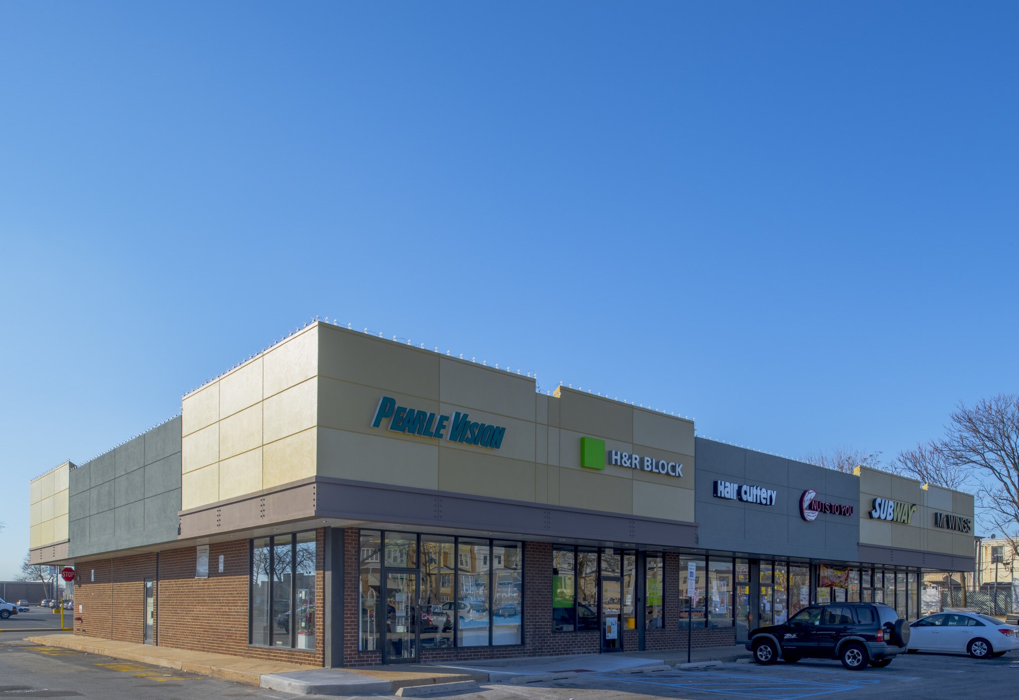 330424 W Oregon Ave, Philadelphia, PA 19148 Whitman Plaza