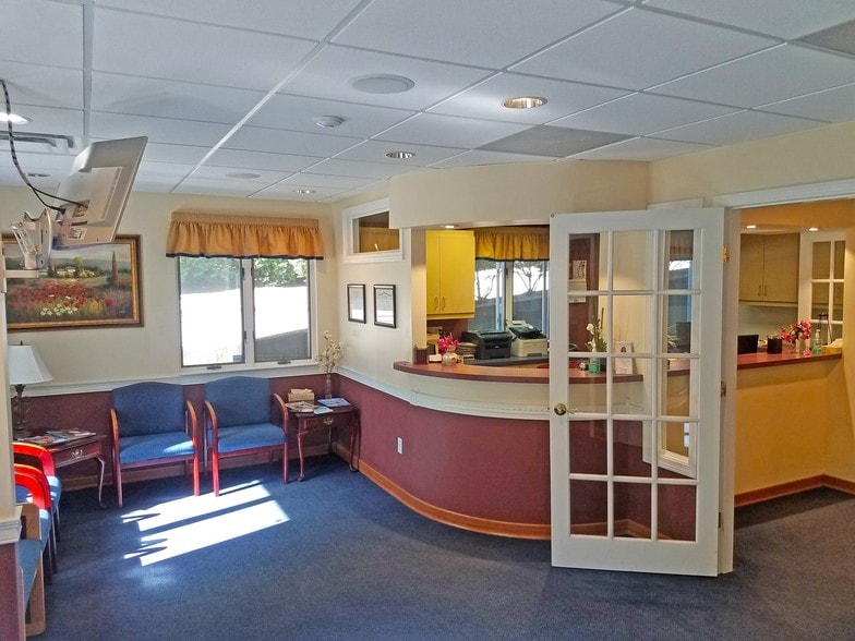 750 Central Ave, Dover, NH for sale - Building Photo - Image 1 of 1