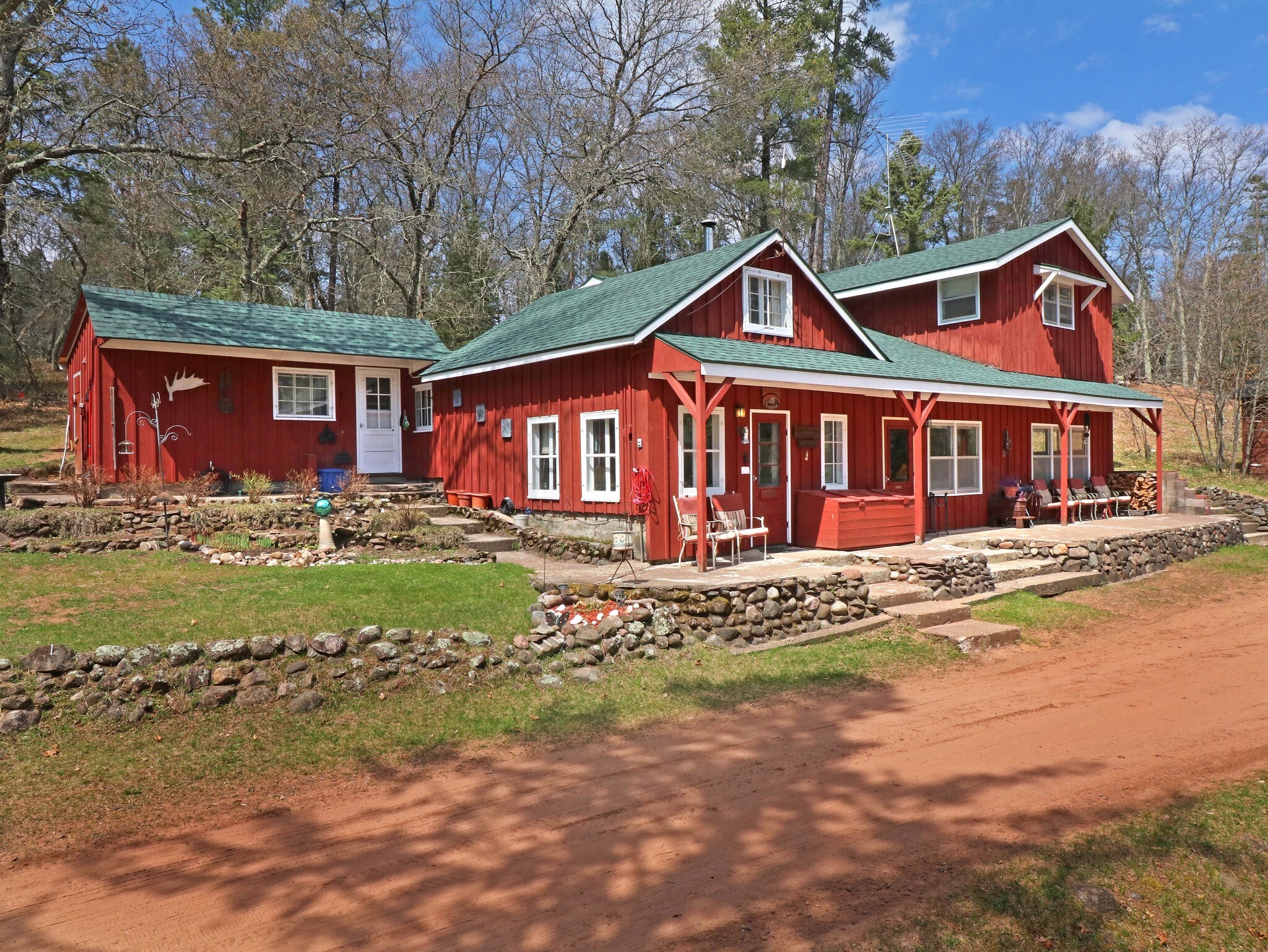 W8150 Saint Croix Trail Rd, Minong, WI for sale Primary Photo- Image 1 of 1