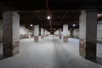 202 Van Dyke St, Brooklyn, NY for lease Interior Photo- Image 2 of 7