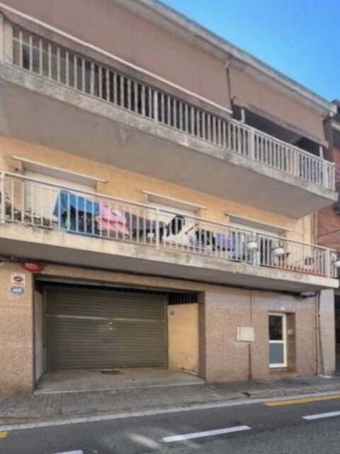 Multifamily in Sant Vicenç dels Horts, Barcelona for sale Primary Photo- Image 1 of 2