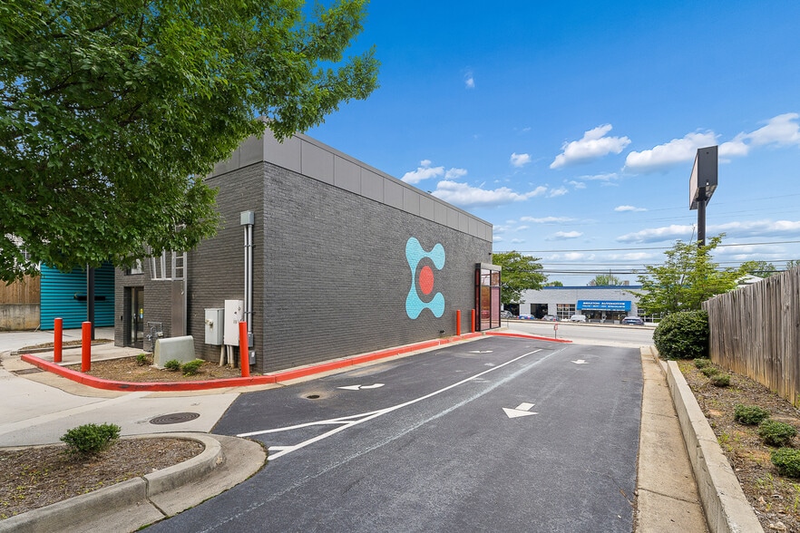 1605 Howell Mill Rd NW, Atlanta, GA for sale - Building Photo - Image 2 of 40