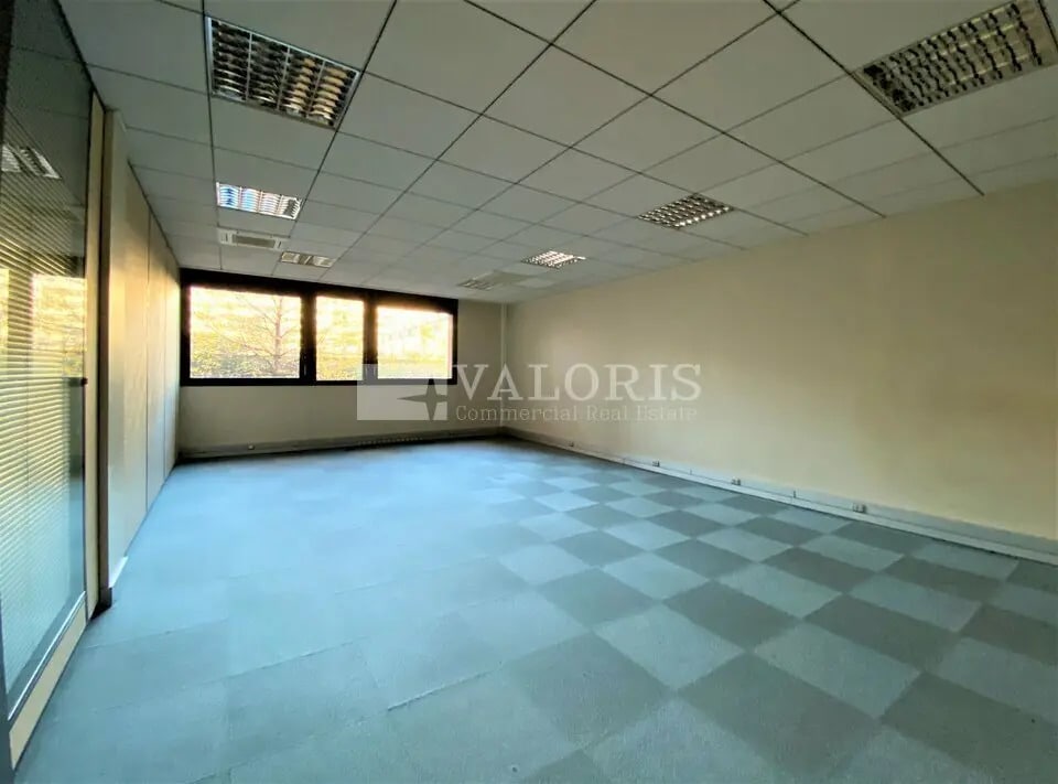 Office in Lyon for lease Building Photo- Image 1 of 3
