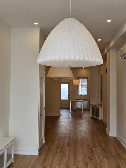 3293 Dundas St W, Toronto, ON for lease - Building Photo - Image 2 of 10