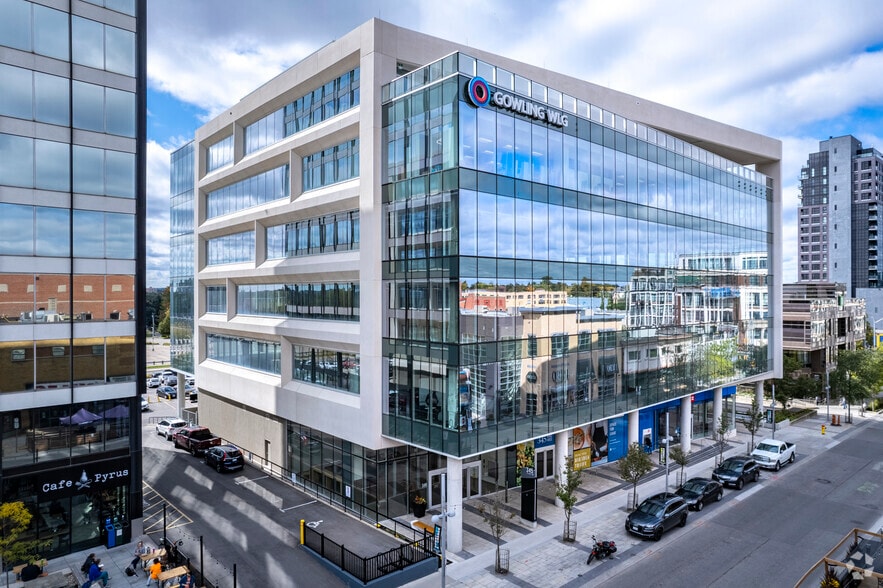 345 King St W, Kitchener, ON for lease - Primary Photo - Image 1 of 7