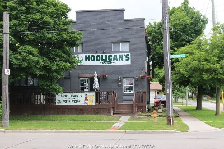 1898 Shepherd St E, Windsor, ON for sale - Primary Photo - Image 1 of 10