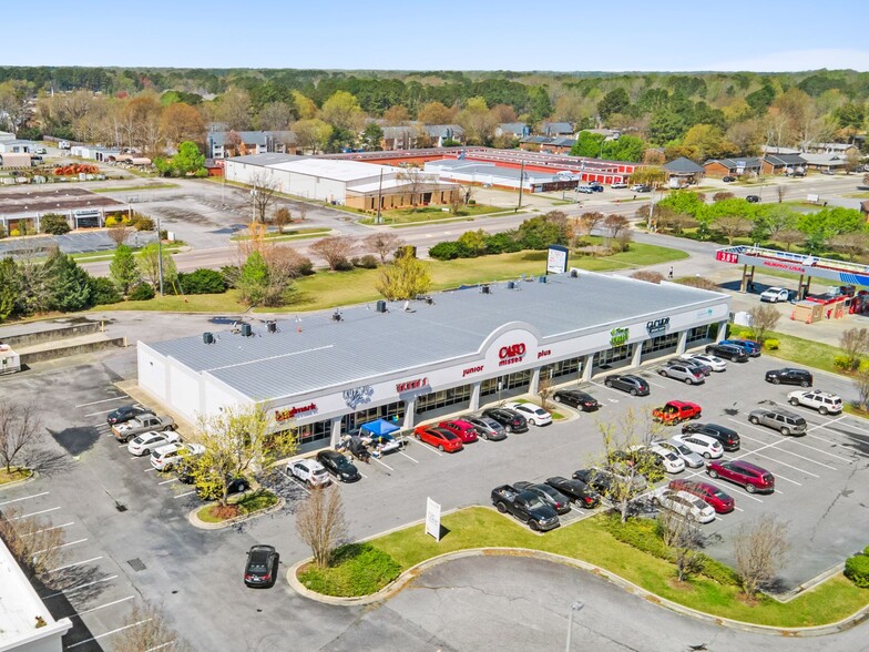 240 Greenville Blvd SE, Greenville, NC for lease - Building Photo - Image 1 of 15