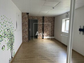 Flex in Milly-la-Forêt for sale Interior Photo- Image 1 of 4