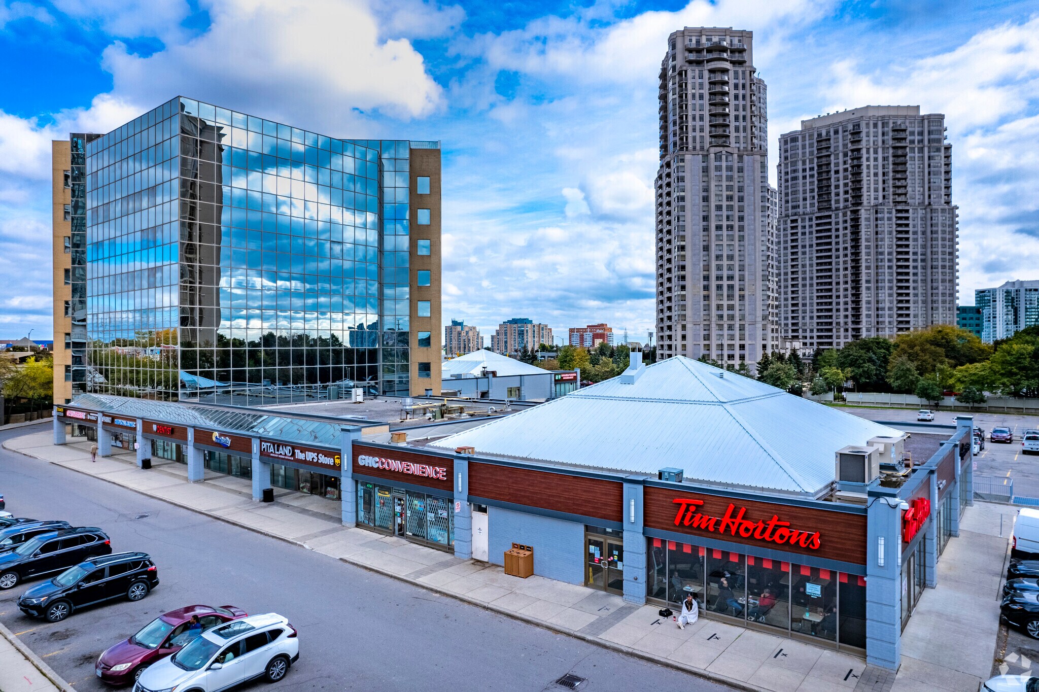 30 Eglinton Ave W, Mississauga, ON L5R 3E7 Office for Lease