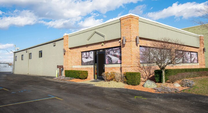 2922 Industrial Row, Troy, MI for sale - Primary Photo - Image 1 of 1