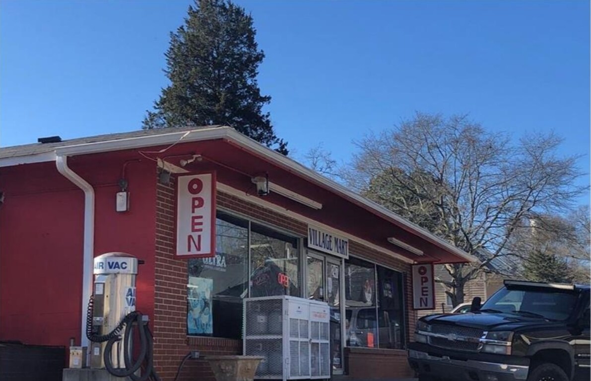 247 Cannon Dr, Social Circle, GA 30025