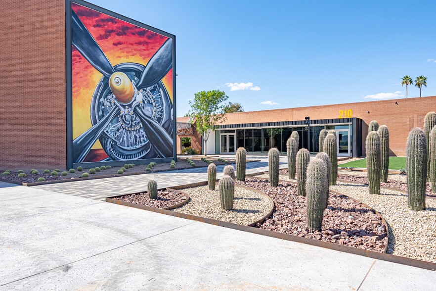 1300 S Litchfield Rd, Goodyear, AZ for lease - Building Photo - Image 1 of 19