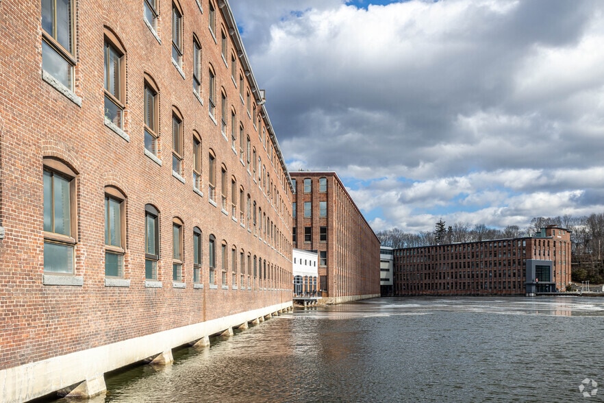 1 Mill and Main Pl, Maynard, MA for lease - Building Photo - Image 2 of 6