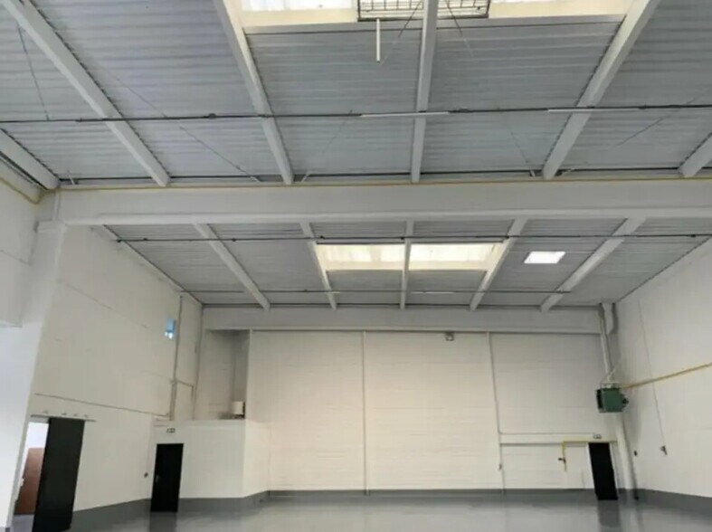 Flex in Bonneuil-sur-Marne for lease - Interior Photo - Image 3 of 4