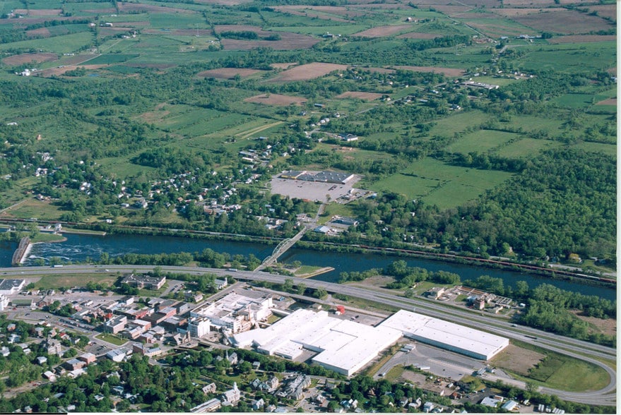 38-68 Dutch Town Plz, Palatine Bridge, NY for lease - Building Photo - Image 2 of 2