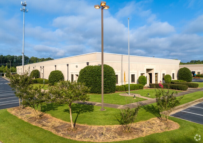 1233 O G Skinner Dr, West Point, GA for sale - Building Photo - Image 1 of 1