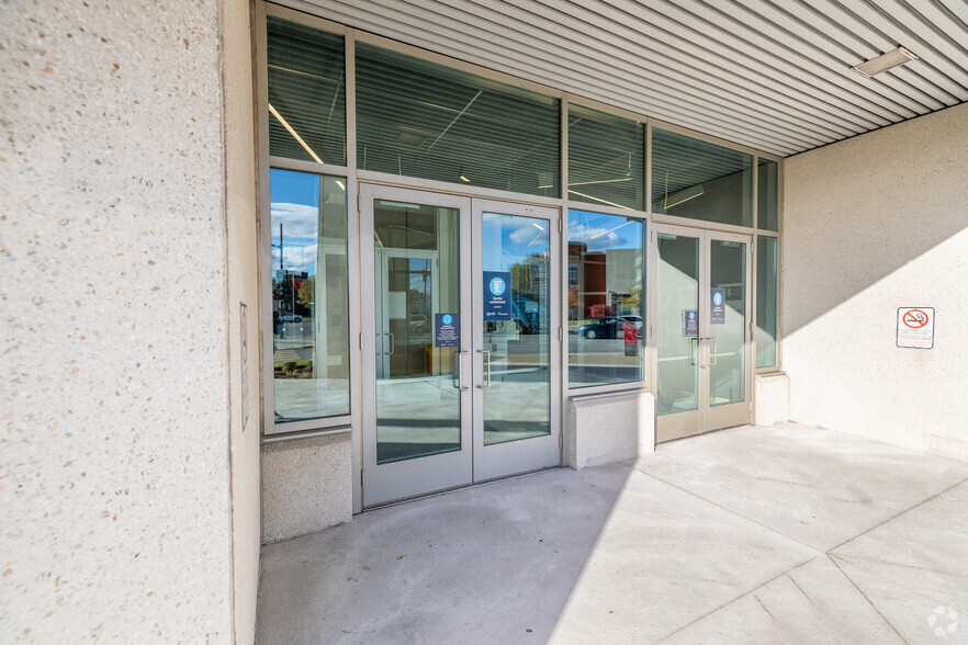 9001 Boul De L'acadie, Montréal, QC for lease - Building Photo - Image 3 of 15