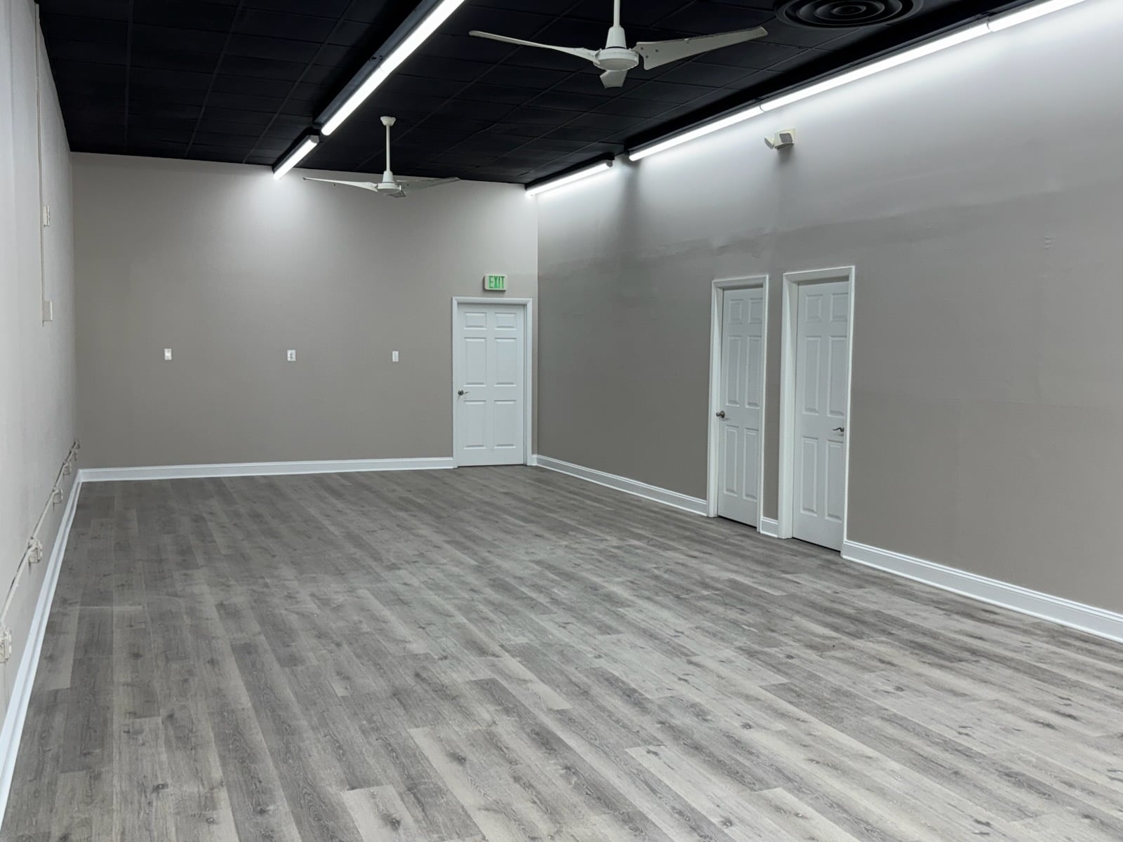 501-515 Eastern Blvd, Essex, MD for lease Building Photo- Image 1 of 8