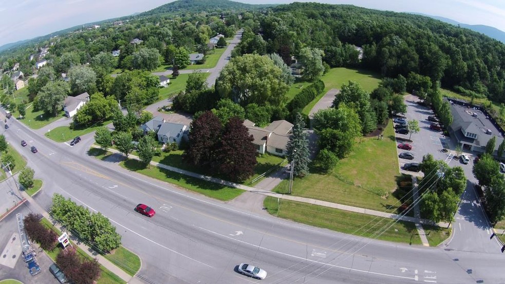 231 Court St, Middlebury, VT for sale - Primary Photo - Image 1 of 1