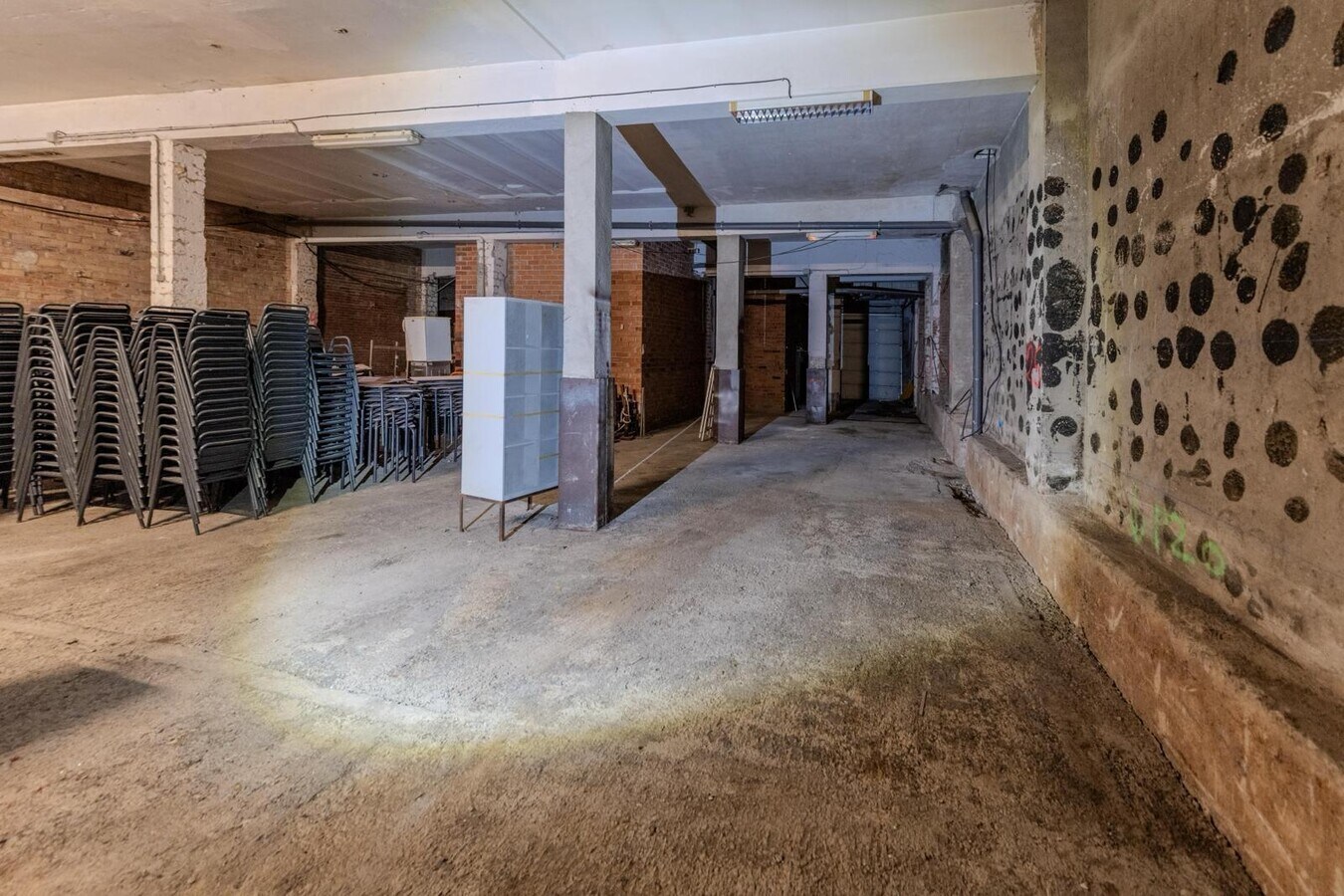 Cerdanyola del Vallès, BAR 08290 -  -  - Interior Photo - Image 1 of 6