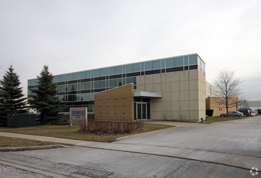 51 Four Valley Dr, Vaughan, ON for lease - Primary Photo - Image 1 of 2