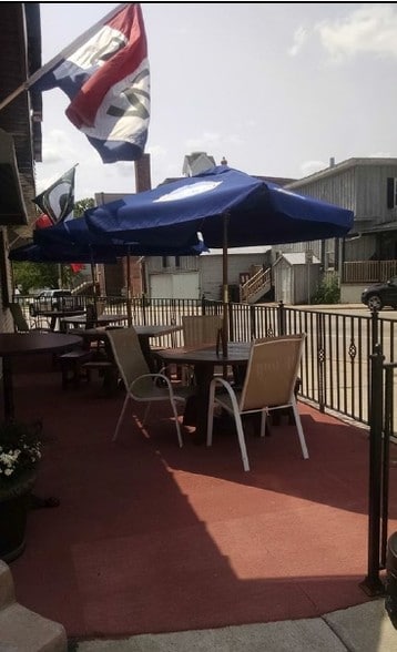 200-204 S Rochester St, Mukwonago, WI for sale - Building Photo - Image 2 of 8