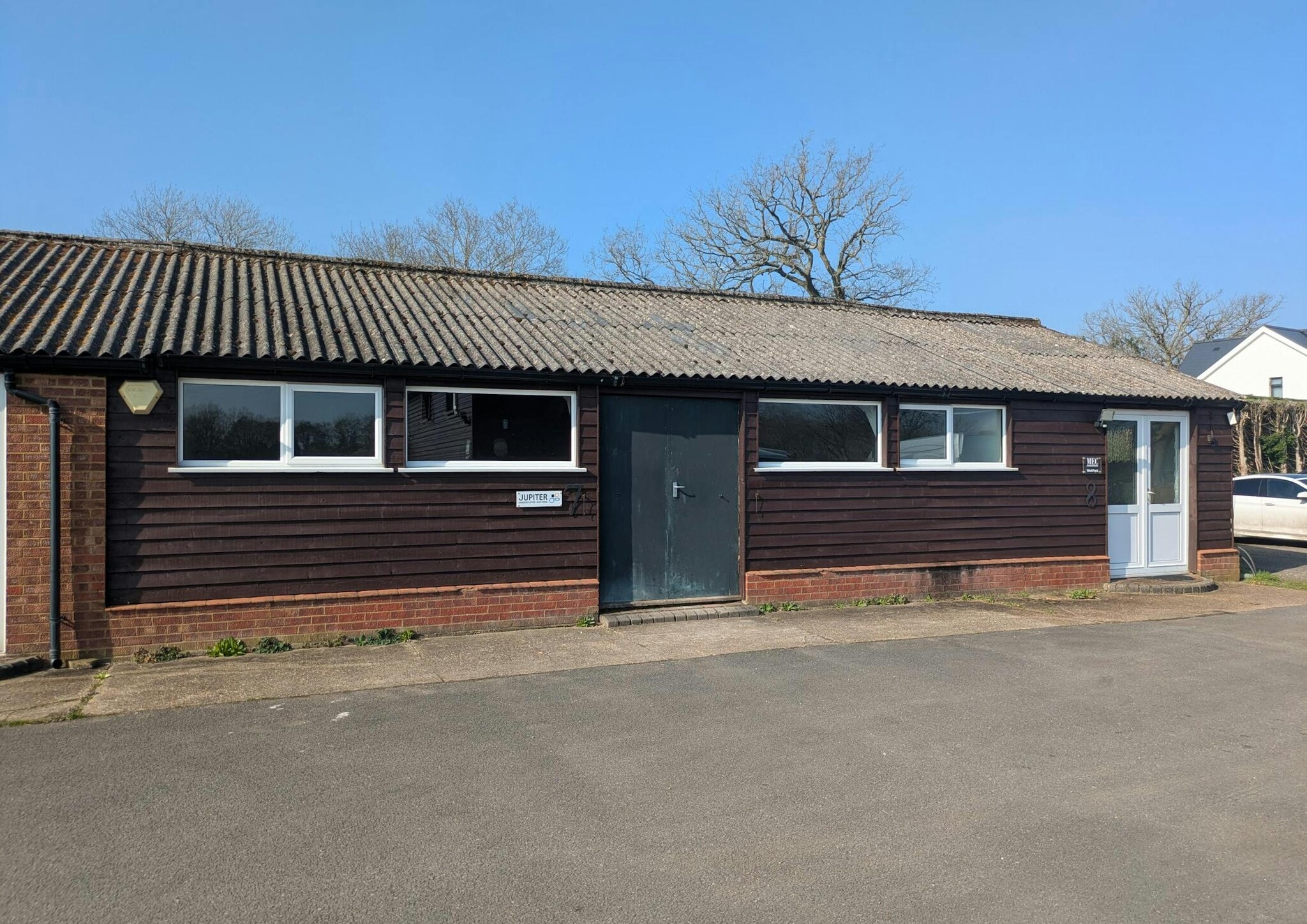 Pennypot Ln, Chobham for lease Building Photo- Image 1 of 2