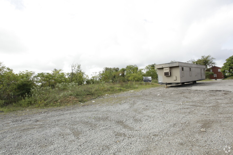 Maryland Ave, North Versailles, PA for sale - Primary Photo - Image 1 of 2