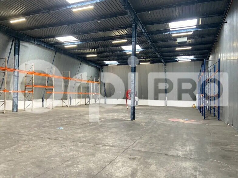 Industrial in Honfleur for sale - Interior Photo - Image 3 of 5