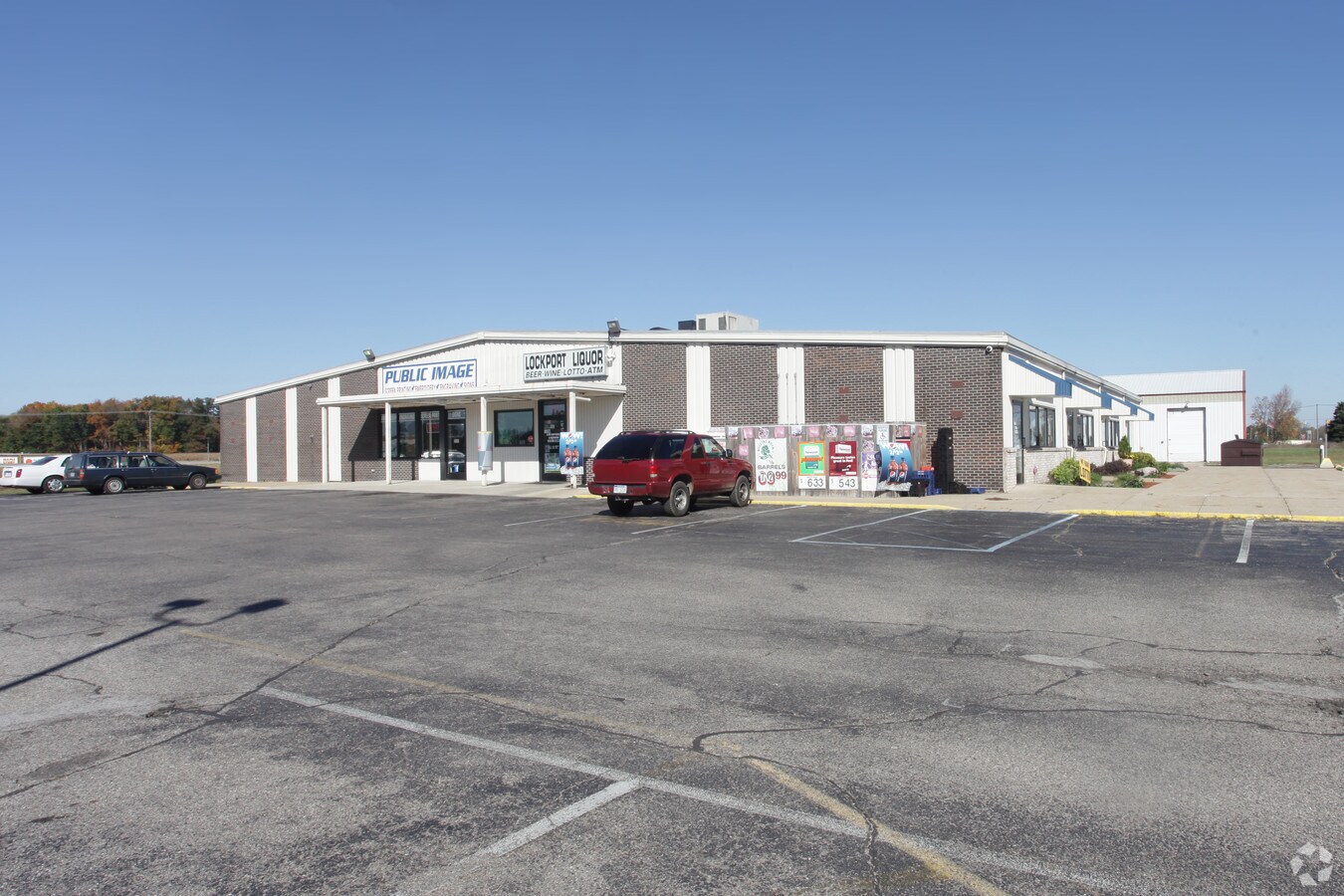 56964 N Main St, Three Rivers, MI 49093