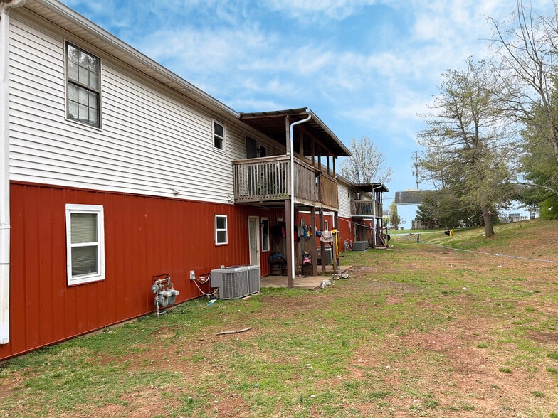 1009 Bryant Way, Bowling Green, KY for sale - Building Photo - Image 2 of 11