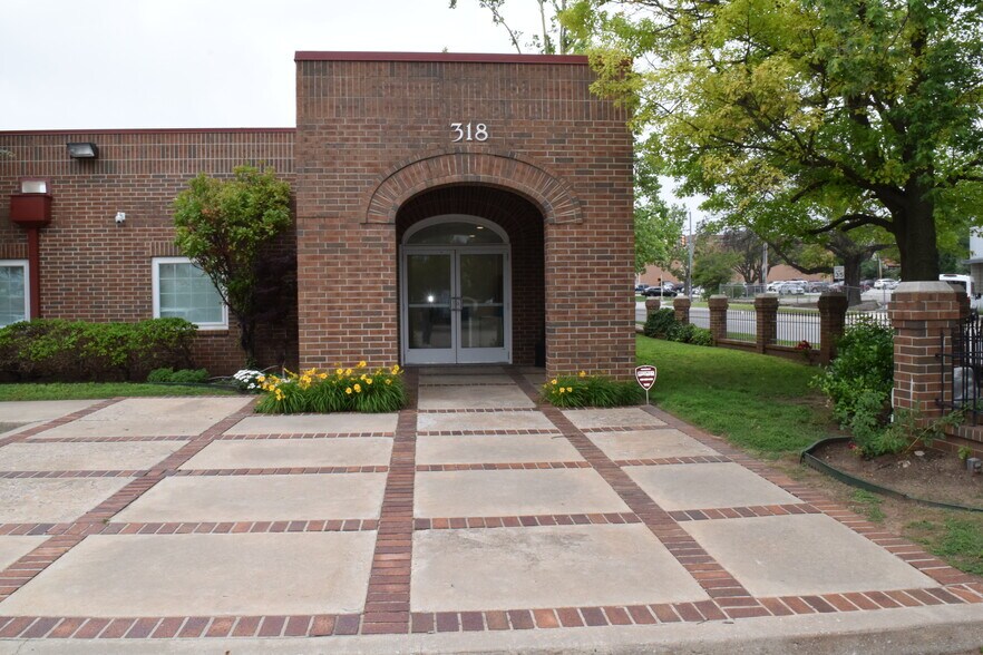 318 NW 13th St, Oklahoma City, OK for lease - Building Photo - Image 3 of 12